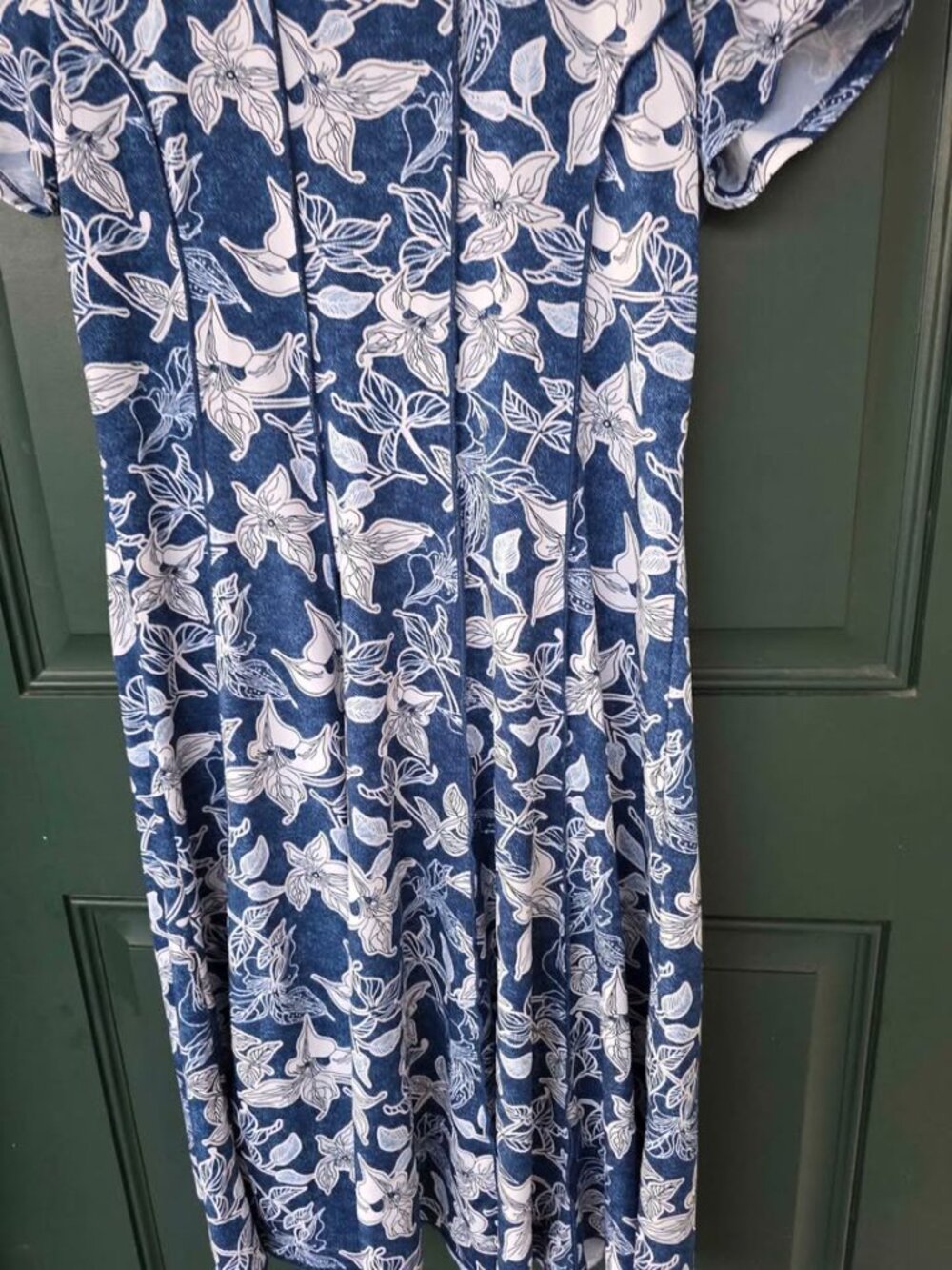 Blue Floral Short Sleeve A Line Dress Size Medium Stretch Midi - Picture 3 of 9